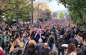 Η μόνη δύναμη που μπορεί να σταματήσει τον πόλεμο...