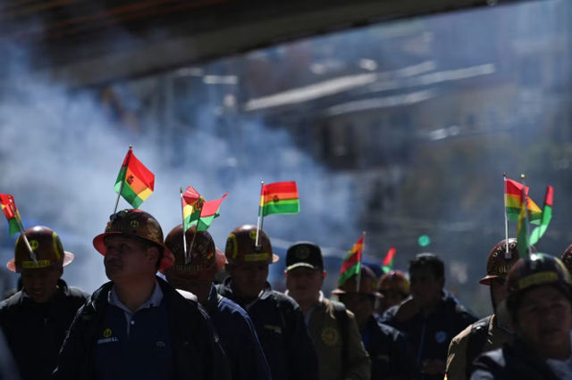 H Βολιβία εξεγείρeται ενάντια στις ΗΠΑ και τον φιλοαμερικάνο πρόεδρο της