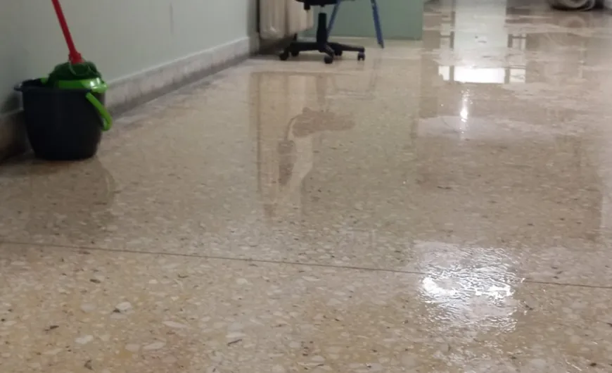 Εσπευσμένη εκκένωση του σχολικού συγκροτήματος της ΣΚΥΠ στον Πειραιά Πλημμύρισε με λύματα αποχέτευσης!